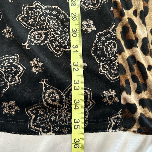 Leopard Print Velvet Robe - Picture 5 of 6